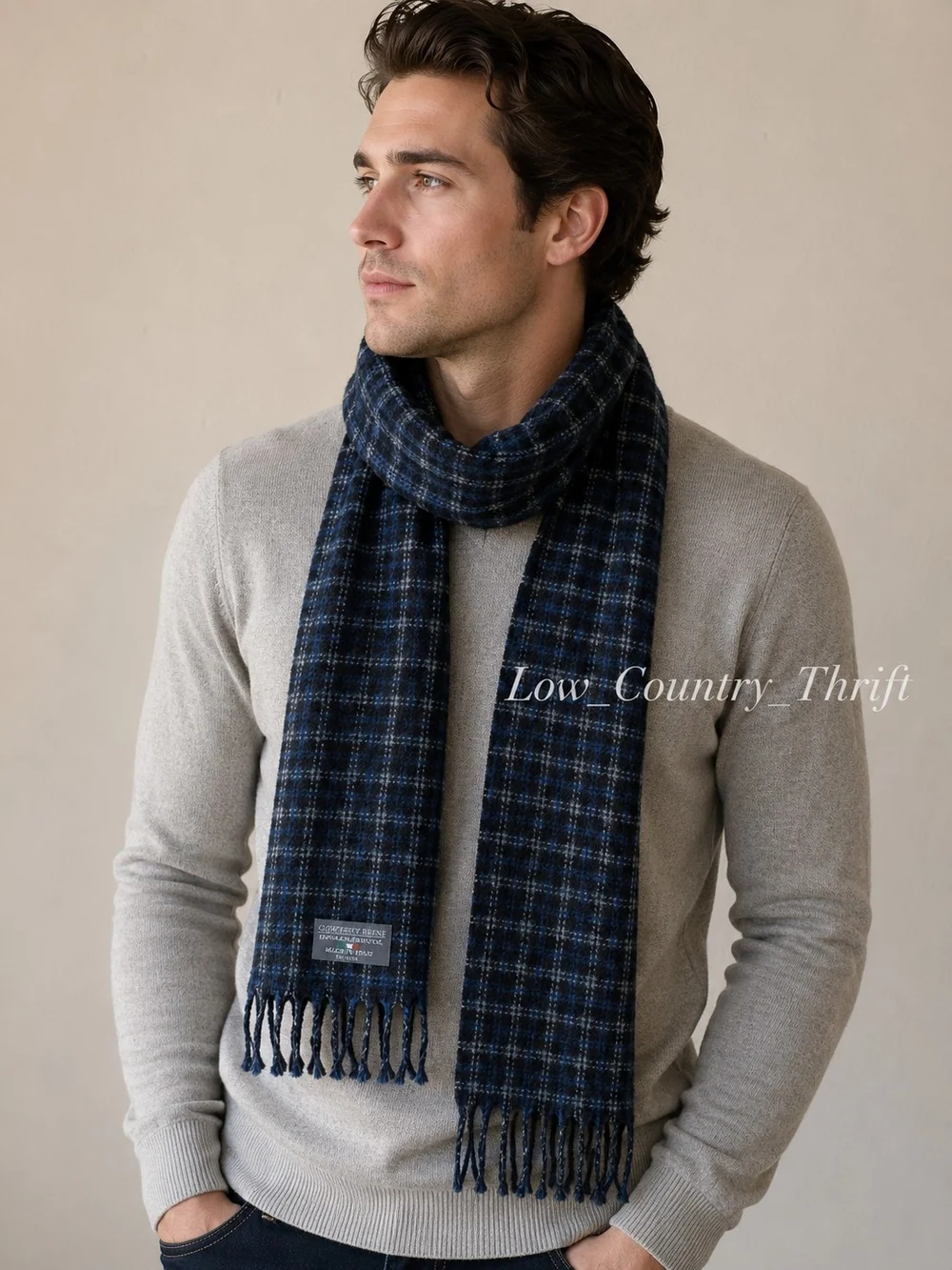 Geoffrey Beene 100% Lambswool Scarf Blue Gray Plaid Made in Italy Fringe